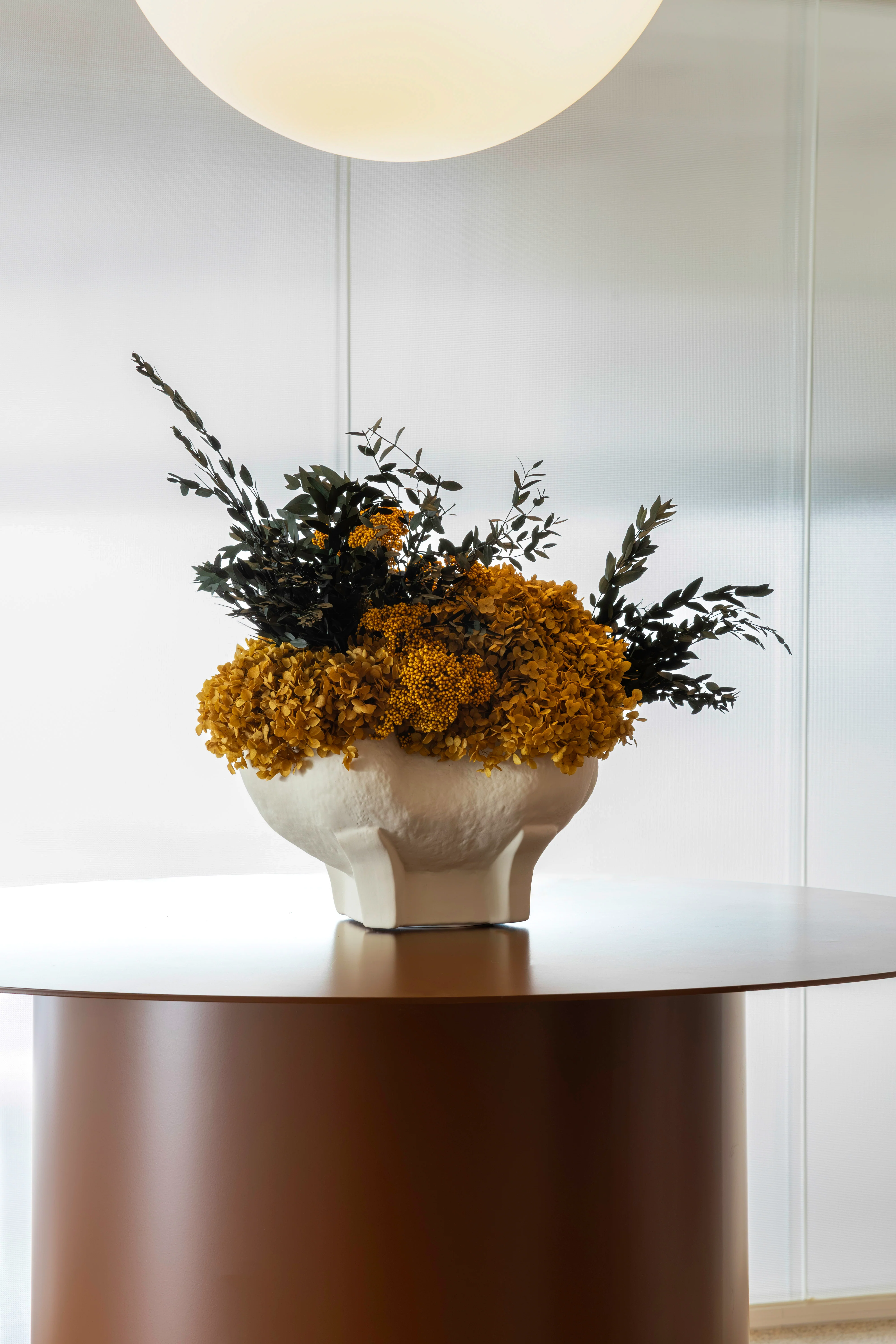 ALICE PRESERVED FLOWER ARRANGEMENT IN CONCH BOWL