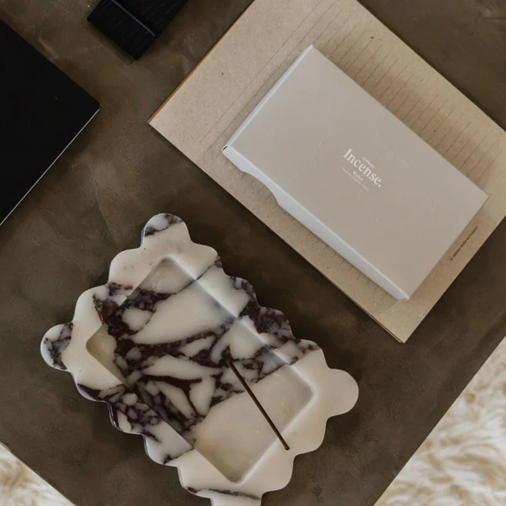 CoTHEORY | PALAZZO SCALLOPED TRAY & INCENSE HOLDER - VIOLA CALACATTA - Image 2