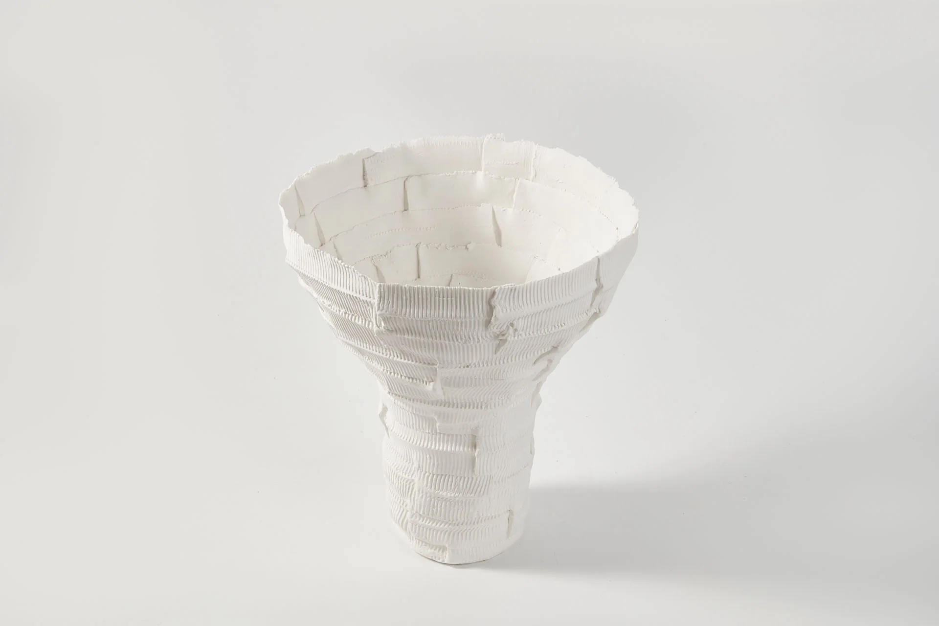 PONDEROSA VASE IVORY - Image 2