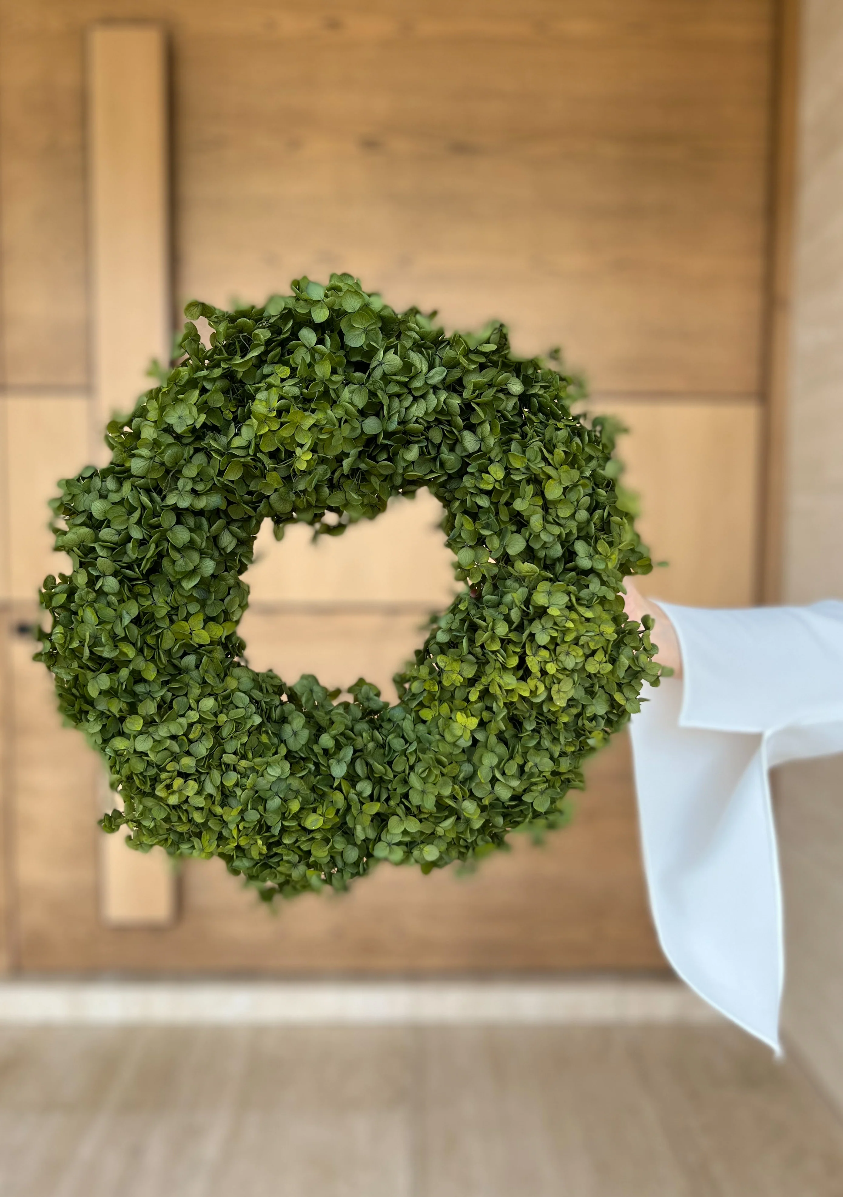 PRESERVED HYDRANGEA CHRISTMAS WREATH - LARGE OLIVE GREEN - Image 3