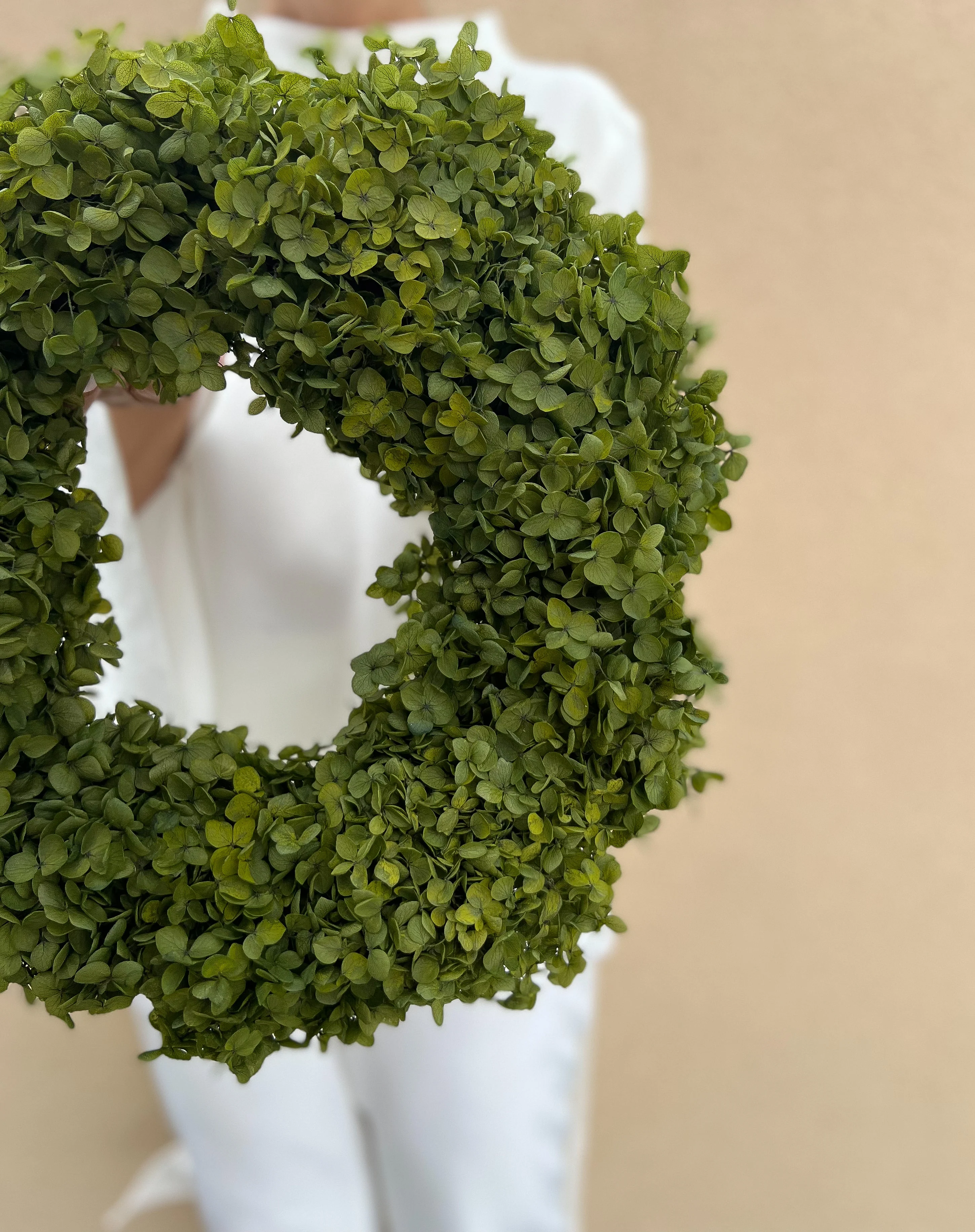 PRESERVED HYDRANGEA CHRISTMAS WREATH - LARGE OLIVE GREEN - Image 4